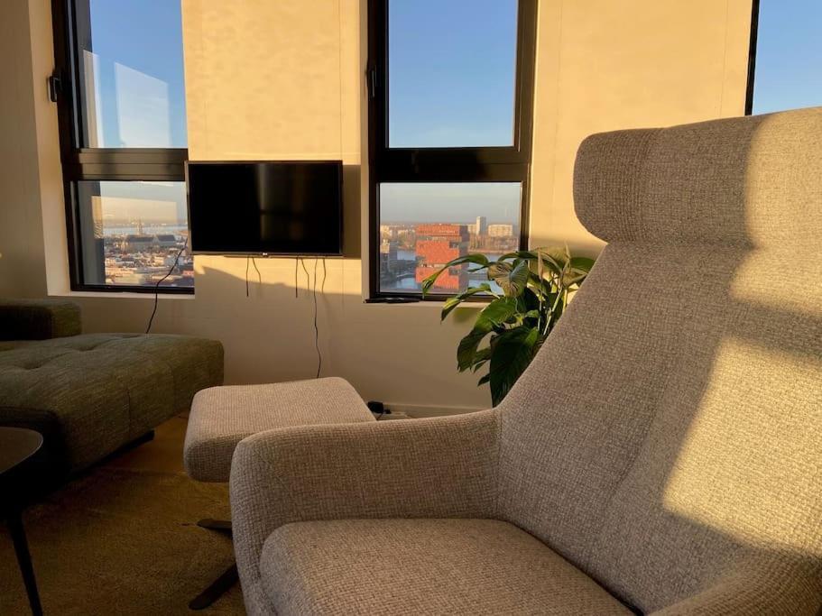Uniek Appartement - Mooiste En Hoogste Uitzicht Op Antwerpen! - Incl Gratis Parking Εξωτερικό φωτογραφία
